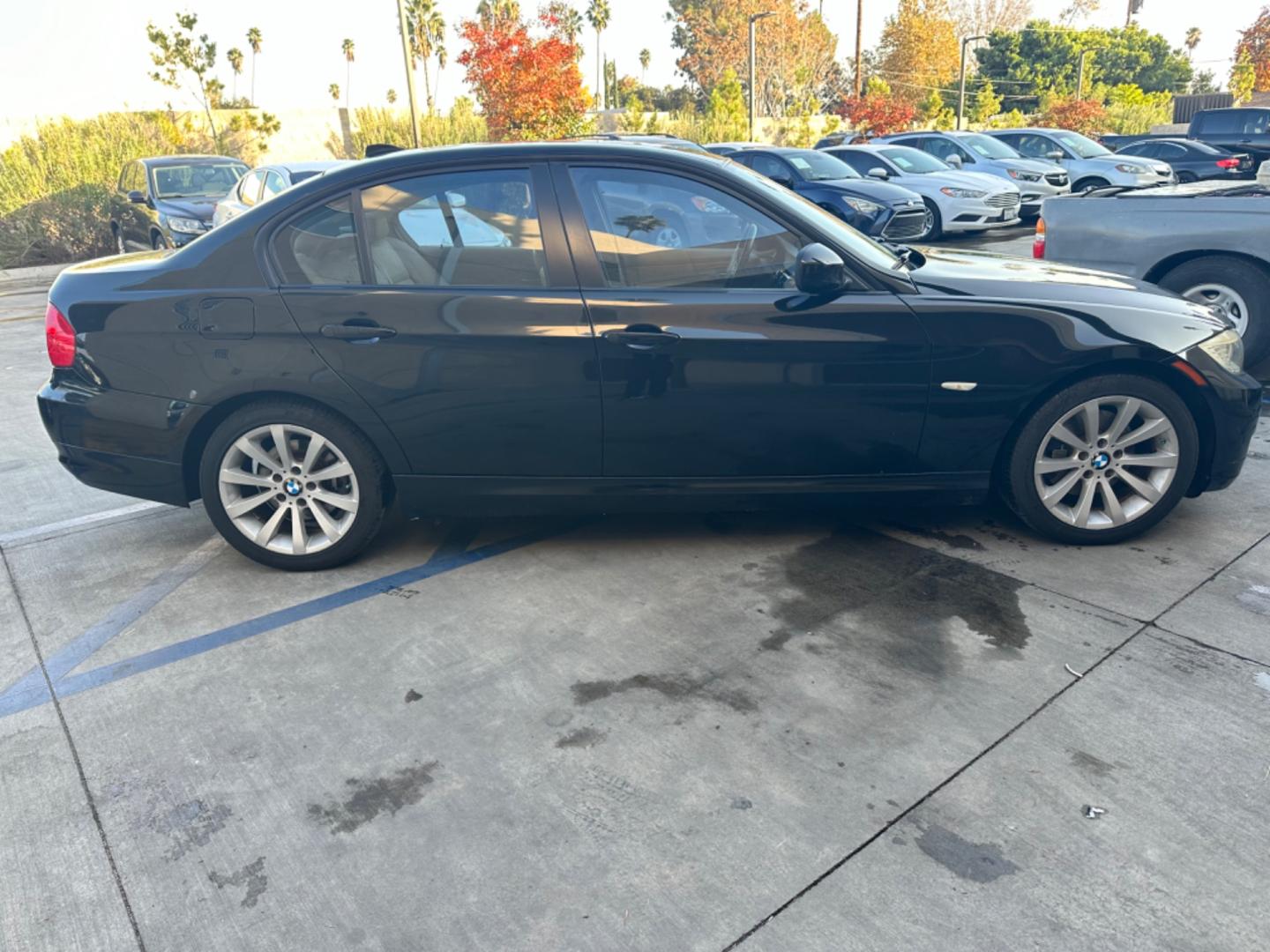 2011 Black /tan BMW 3-Series 328i (WBAPH7C58BE) with an 3.0L L6 DOHC 24V engine, located at 30 S. Berkeley Avenue, Pasadena, CA, 91107, (626) 248-7567, 34.145447, -118.109398 - New Tire! Leather Interior! Looks and Drives Good! Bad credit? We can help! We are the bank. All our cars are thoroughly inspected and reconditioned by our technicians. FREE CARFAX report. Stop by or call to speak with our friendly staff. Whether you have bad credit, no credit, bankruptcy, or repo - Photo#6